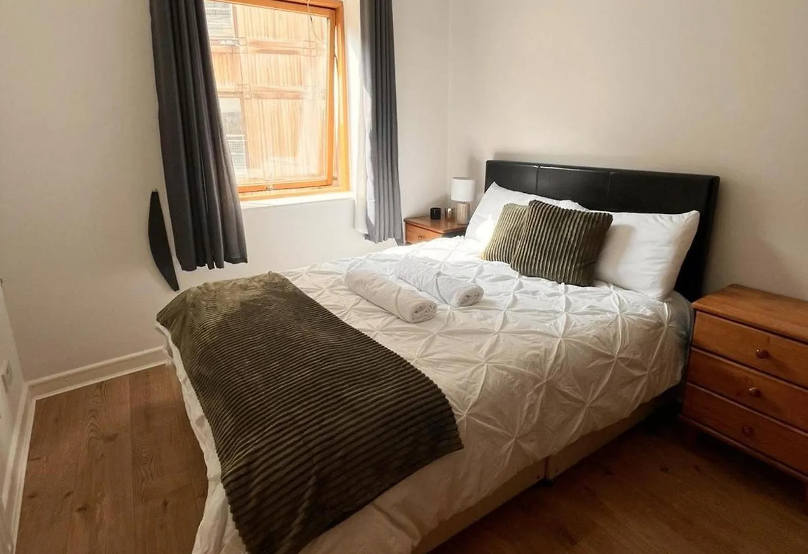 Entire Apartment In Heart Of דבלין