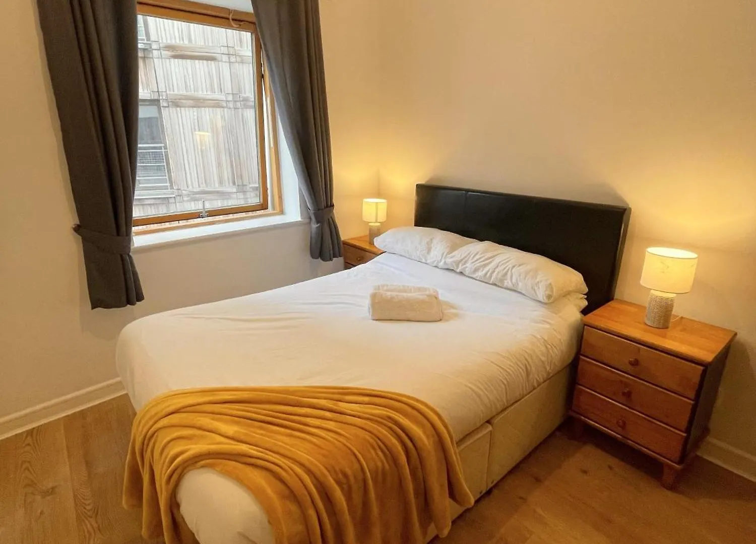 Entire Apartment In Heart Of דבלין